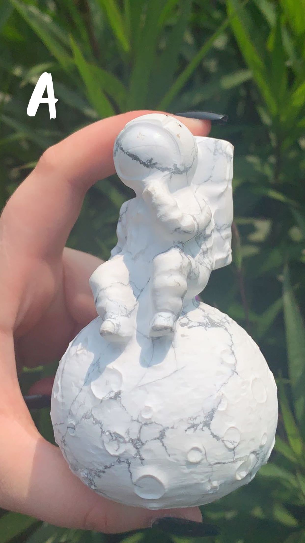 Howlite Astronaut